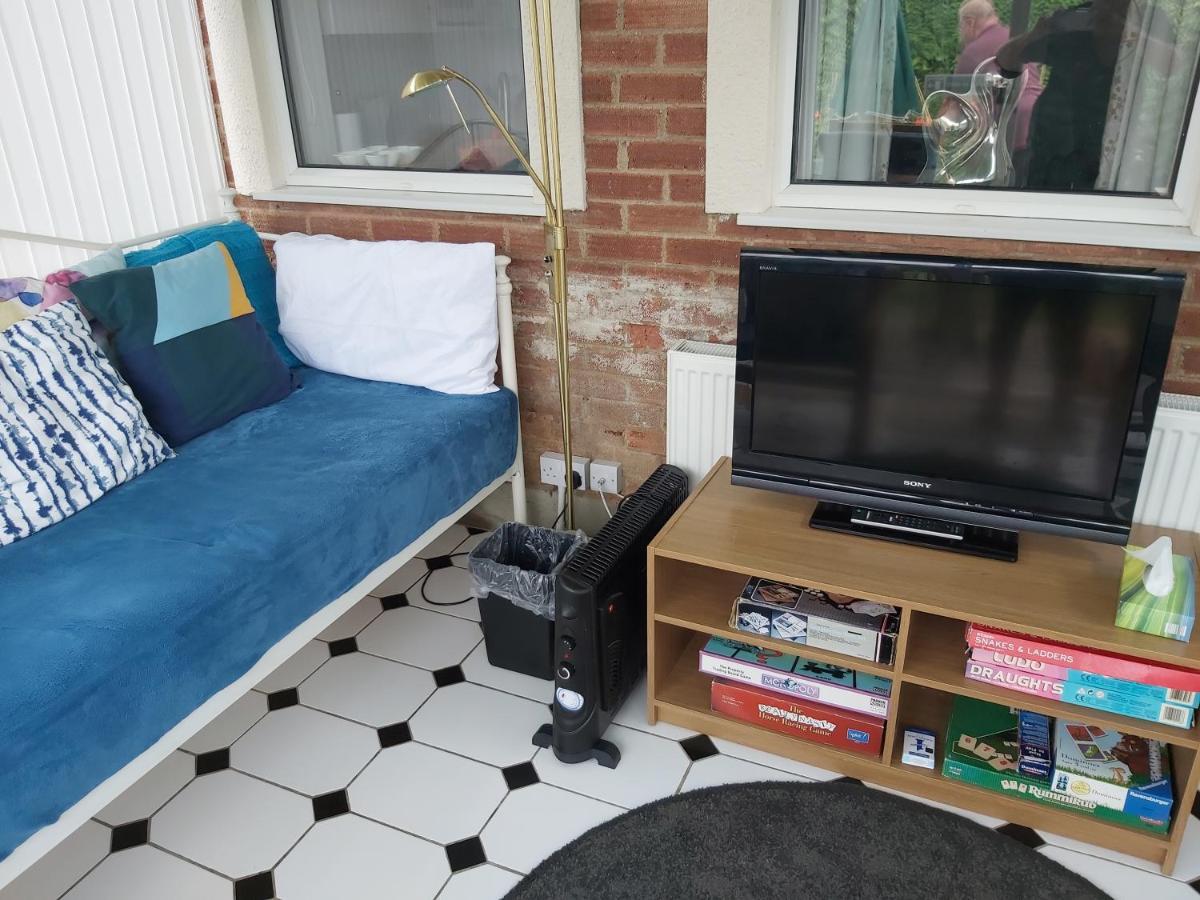 Garden Apartment Ньютон Эбэт Экстерьер фото